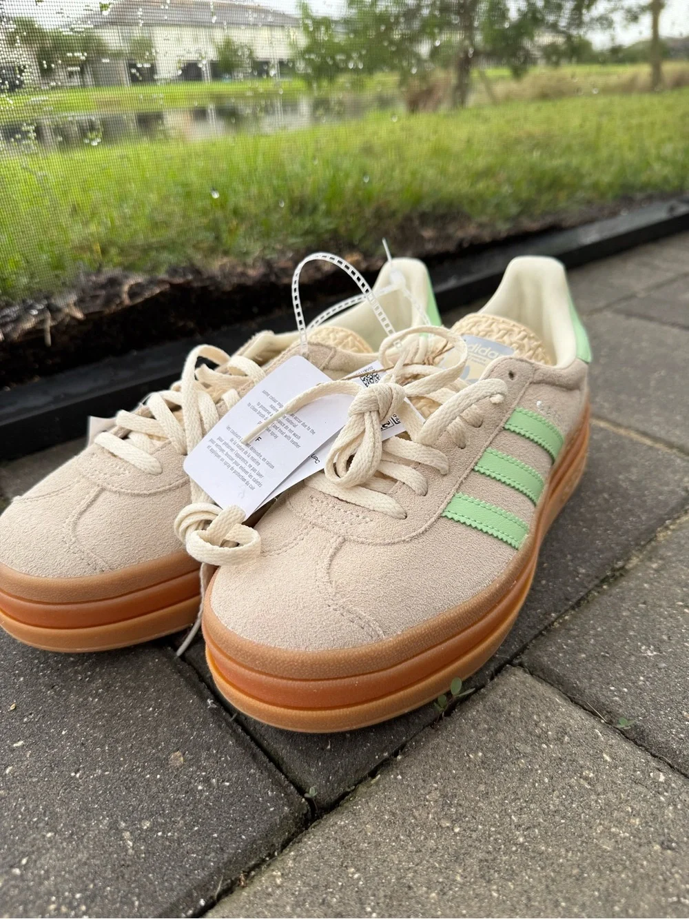 adidas gazelle bold platform size 6